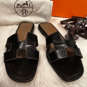 Hermes Oran Sandal Pre Loved 🖤Black (Noir).Size 35.